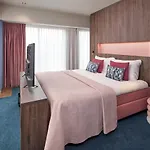 ファン デル ファルク 4*