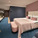 ファン デル ファルク ホテル