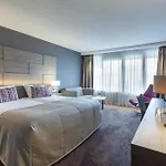 ファン デル ファルク 4*