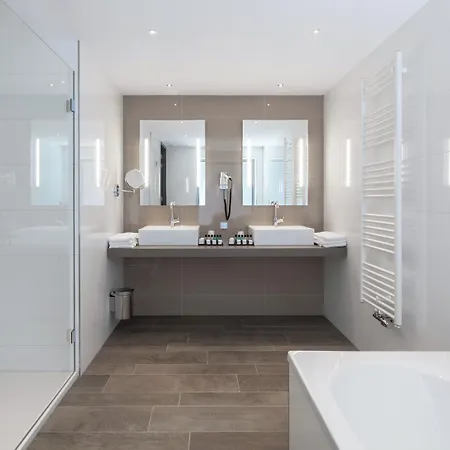 Hotel Der Valk 4*