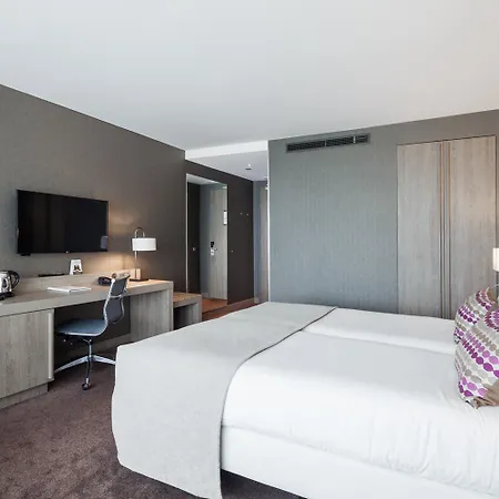 Der Valk Hotel 4*